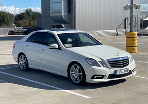 2011г Mercedes-Benz w212 e350 200kw бензин, автомат (2 фото из 11)