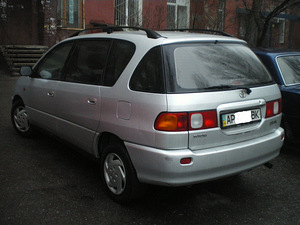 Toyota Picnic, 1998