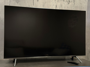 Smart TV QLED Samsung 55” (2 foto / 8)