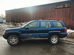 Jeep Grand Cherokee (3 foto / 8)