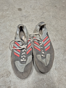 Retro naelikud Adidas (1 foto / 2)