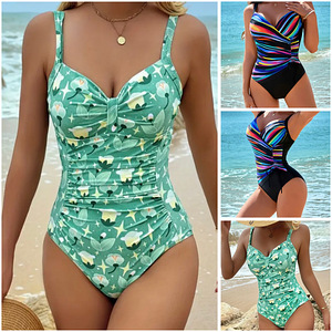 Сплошные купальники XL (1 фото из 7)