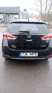 Toyota Auris 1.6 97kw (3 foto / 8)