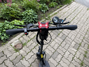 Самокат Joyor y5s (3 фото из 5)