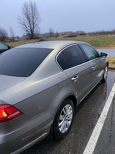 Продается VOLKSWAGEN PASSAT 2013 (3 фото из 8)