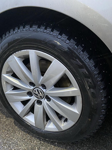 Продается VOLKSWAGEN PASSAT 2013 (5 фото из 8)