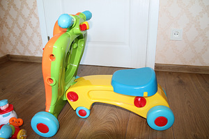 Ходунки и игрушки (3 фото из 7)
