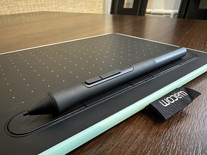 UUEVÄÄRNE Wacom Intuos S Bluetooth, roheline Graafikalaud (1 foto / 10)