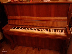 Pianiino BELARUS kahe pedaaliga (2 foto / 4)