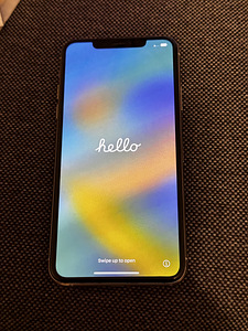 iPhone 11 Pro макс 256 ГБ (2 фото из 4)