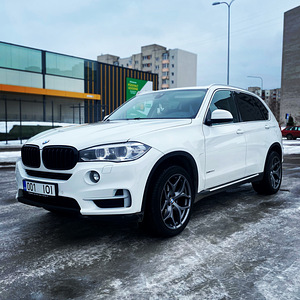 BMW x5 (2 фото из 4)