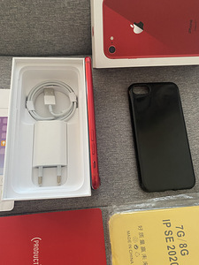 iPhone 8 64GB Red Heas Seisukorras (5 foto / 7)
