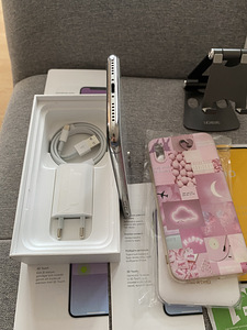 iPhone X 64GB Silver Heas Seisukorras, Uus Aku (6 foto / 7)