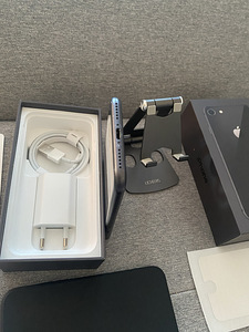 iPhone 8 255GB Heas Seisukorras (5 foto / 7)