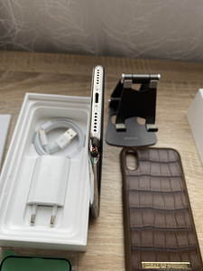iPhone X 64GB Silver Heas Seisukorras, Uus Aku (7 foto / 7)