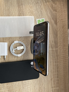 iPhone 11 Pro Max, 64 ГБ, серебристый (3 фото из 6)