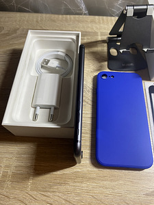 iPhone 8 64GB Heas Seisukorras, Uus Aku (5 foto / 7)