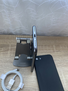 iPhone 8 64GB Heas Seisukorras, Uus Aku (6 foto / 7)