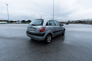 Kia Rio 1.4 71kW бензин ручной (2 фото из 6)