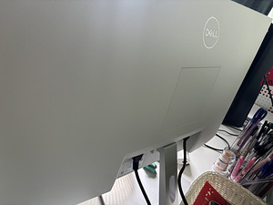 Dell monitor (3 foto / 3)