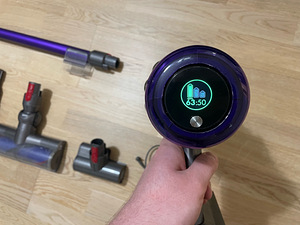 Dyson V11 Animal Plus (new engine and main body) (4 foto / 4)
