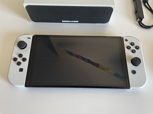 Nintendo Switch OLED White + чехол (5 фото из 6)