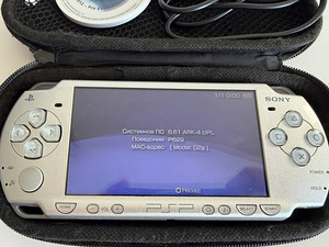Sony PSP 2000 с кастомной прошивкой (CFW) + чехол (3 фото из 5)