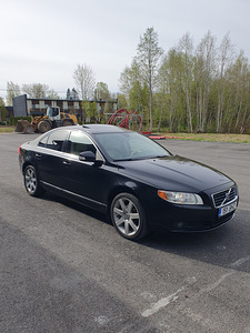 Volvo S80 2.4d 136kw (1 foto / 11)