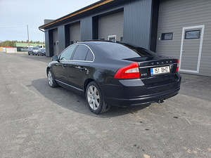 Volvo S80 2.4d 136kw (6 foto / 11)