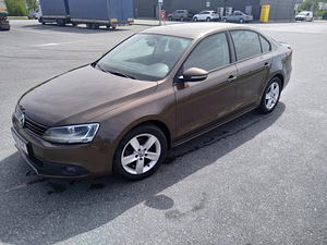 Volkswagen Jetta 1.4 TSI 90kW (7 foto / 12)