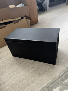 Xbox Series X 1TB (2 foto / 3)