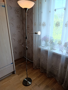 Põrandalamp (1 foto / 3)