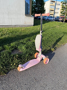 Laste tõukeratas istmega (1 foto / 3)