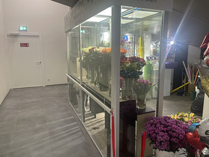 Külmkapp / vetriin lillepoodi (4 foto / 4)
