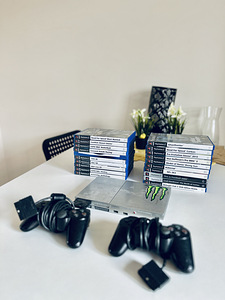 Playstation 2 + игры (1 фото из 3)