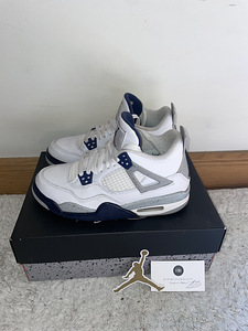 Jordan Retro Midnight Navy 38Y (1 foto / 4)