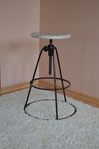 Vintage industrial taburet 50-ndatest. (1 foto / 3)