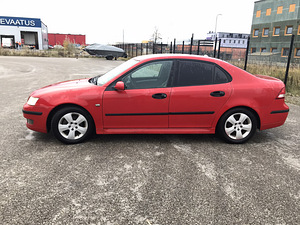 Saab 9-3 (3 фото из 8)