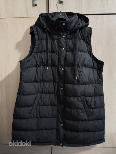 Pikendatud kapuutsiga vest "Zizzi".