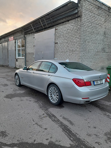 БМВ 730d 180 кВт (5 фото из 7)