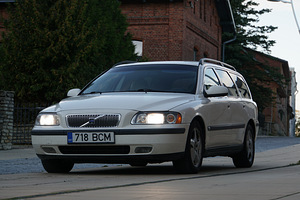 Volvo v70 Diisel Manuaal Ülevaatus kuni 10.2024 (3 foto / 8)