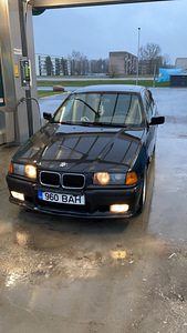 BMW e36 (1 фото из 7)