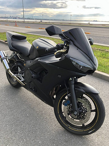 Yamaha R6 (1 foto / 4)