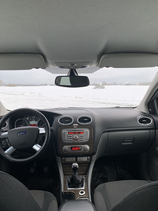 Ford Focus Ghia (5 фото из 7)