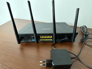 ASUS RT-AC87U AC2400 (2 foto / 3)