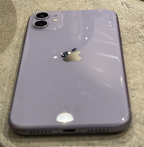 iPhone 11 128GB Purple (6 foto / 8)