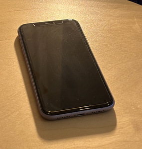 iPhone 11 128GB Purple (7 foto / 8)