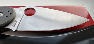 Spyderco Domino Carbon fiber XHP Knife C172CFTIP (3 foto / 10)