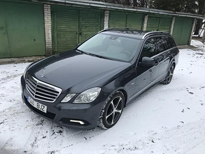 Mercedes-Benz E350 AVANGADRE blueEfficiency 3.0 CDI 170kw (2 foto / 11)