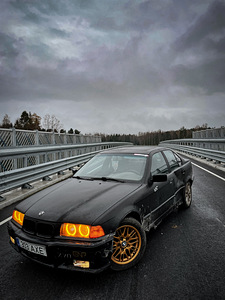 BMW e36 1.8i manuaal (3 foto / 7)